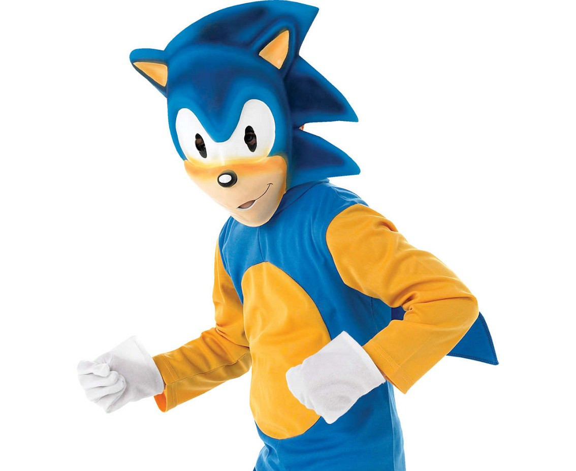 Includes: Sonic jumpsuit with attached shoe covers, mask and gloves